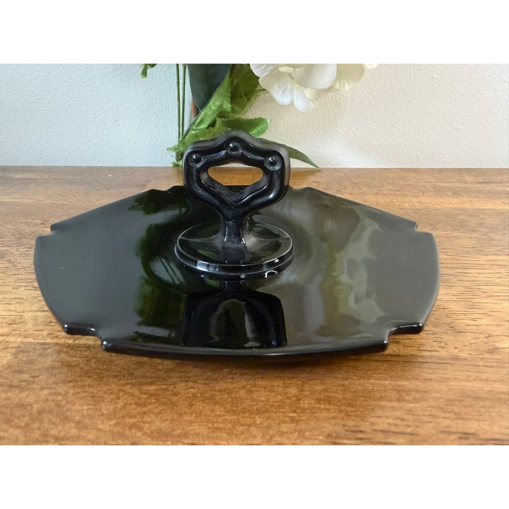 Vintage L.E. Smith Mt Pleasant Black Amethyst Glass Center Handle Tidbit Tray